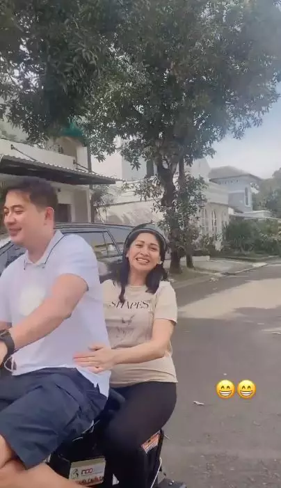 Tata Brotoseno naik sepeda © Instagram