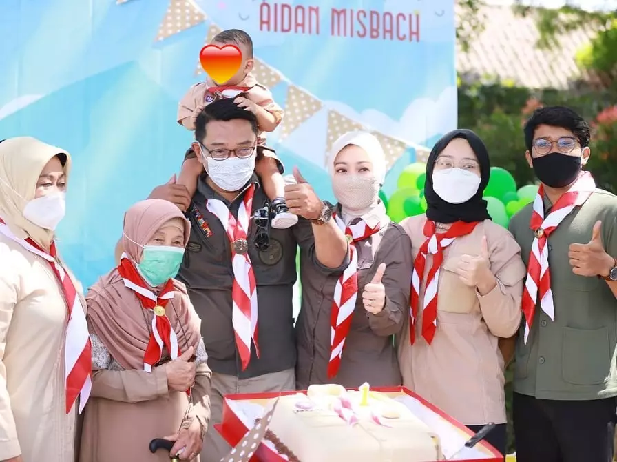 Ridwan Kamil Rayakan ultah ke-1 anak angkat Instagram Ridwan Kamil Rayakan ultah ke-1 anak angkat Instagram