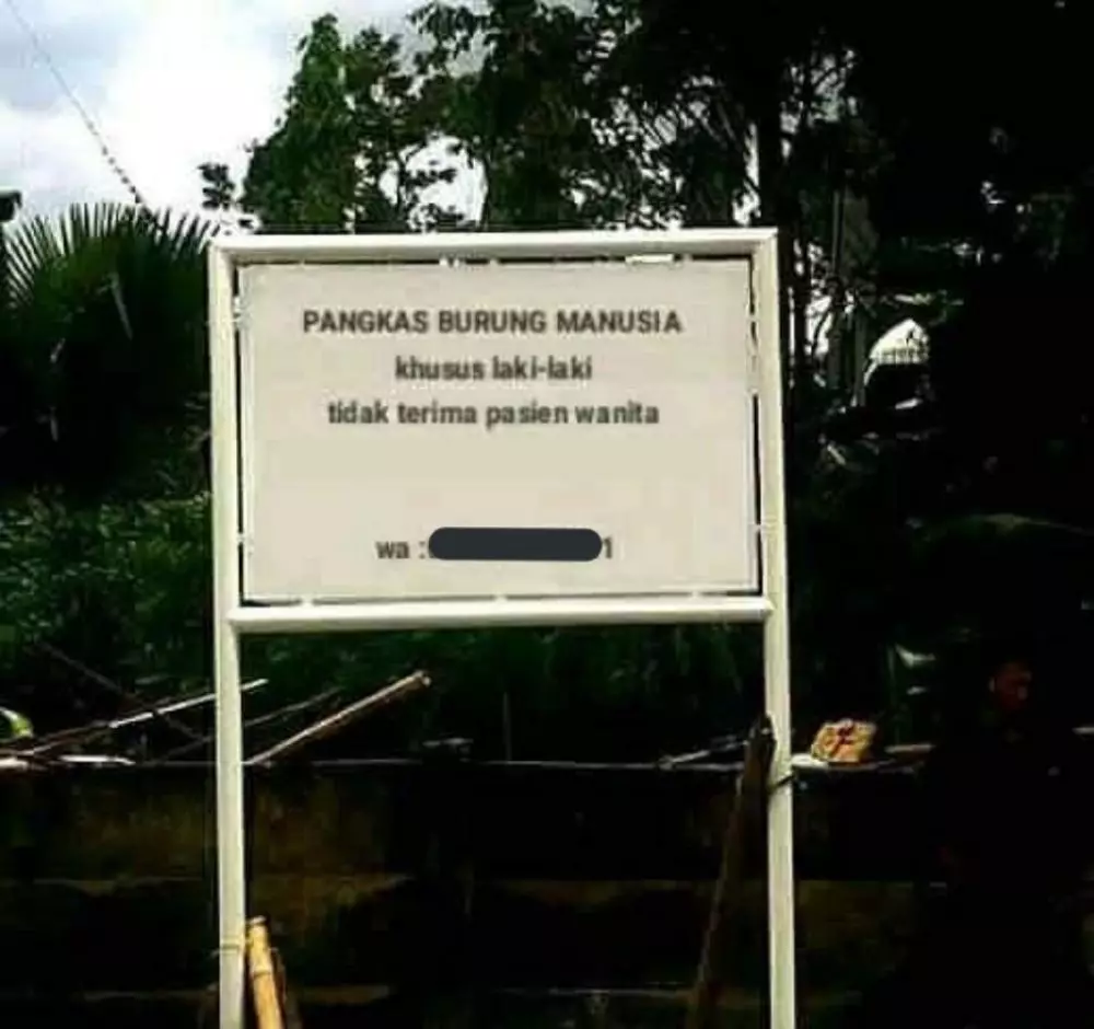 Papan nama jasa sunat © berbagai sumber
