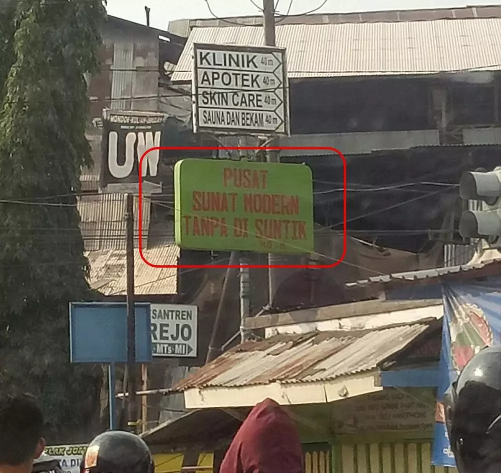 Papan nama jasa sunat © berbagai sumber