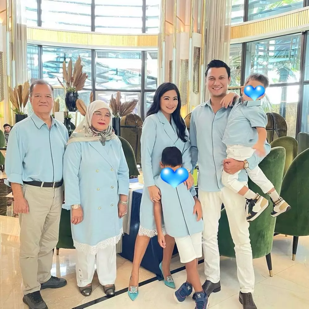 ulang tahun Christian Sugiono ke-40 © 2021 brilio.net ulang tahun Christian Sugiono ke-40 © 2021 brilio.net