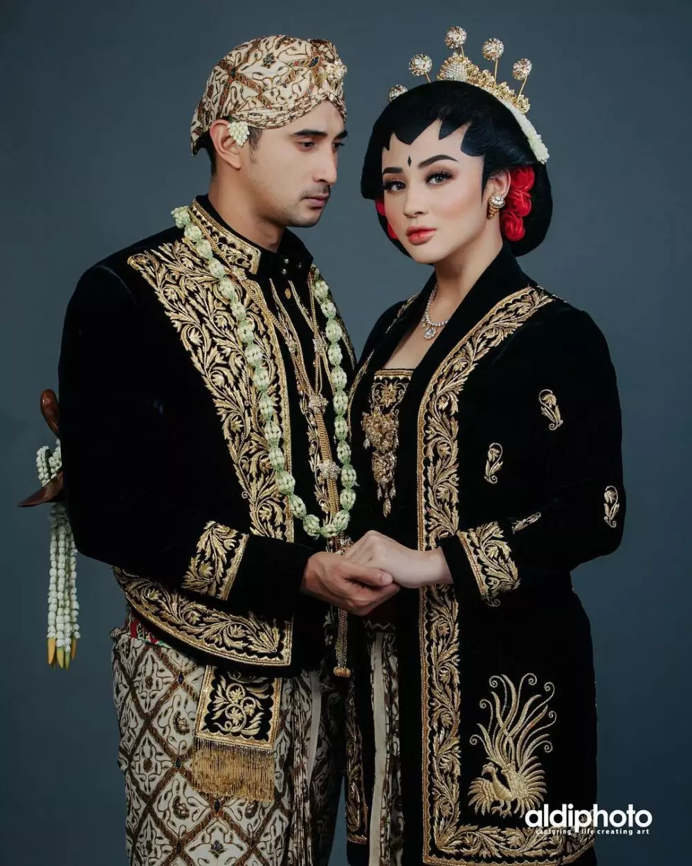 penampilan pasangan seleb dandan ala pengantin jawa © Instagram penampilan pasangan seleb dandan ala pengantin jawa © Instagram