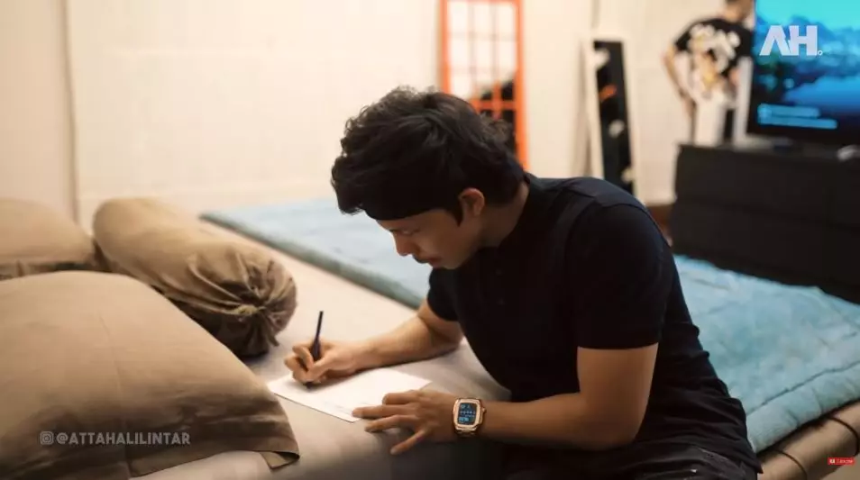 Momen Atta Halilintar jenguk Aurel Hermansyah Youtube  © 2021 brilio.net