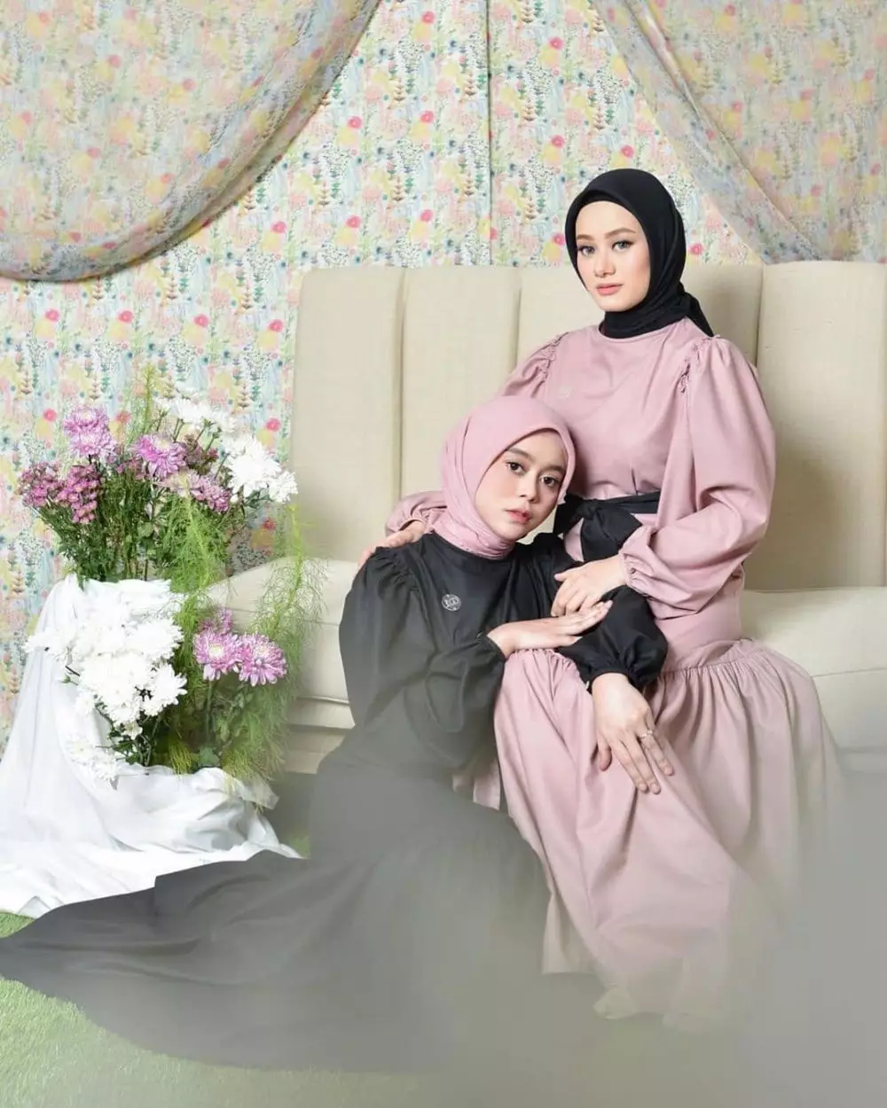 OOTD Dinda Hauw © 2021 brilio.net OOTD Dinda Hauw © 2021 brilio.net