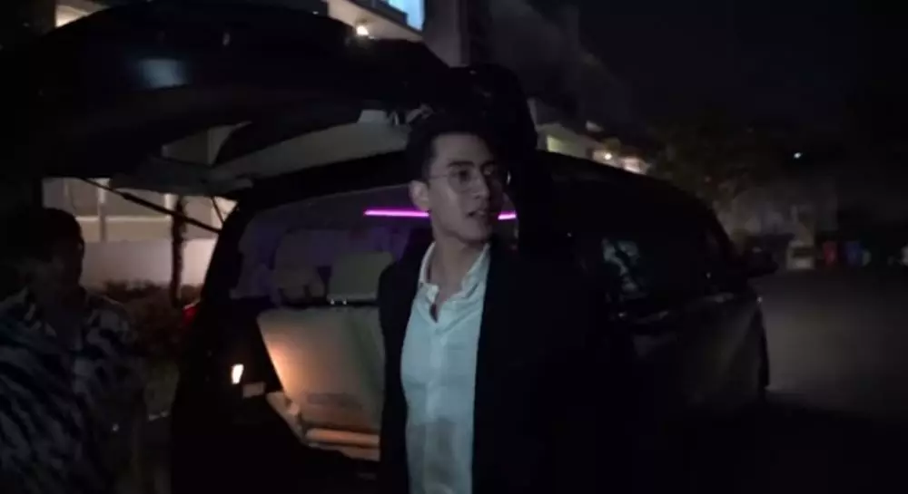 isi mobil baru Feli dan Hito © YouTube isi mobil baru Feli dan Hito © YouTube