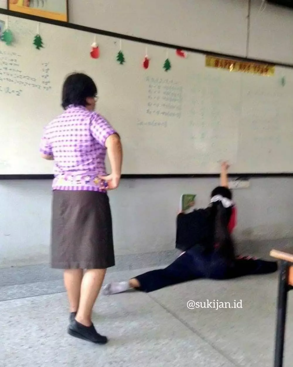 kelakuan murid depan kelas © Instagram kelakuan murid depan kelas © Instagram