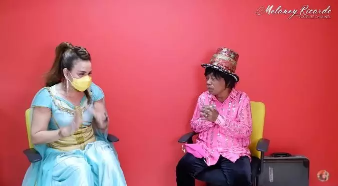 Pak Tarno jadi tukang obat tradisional © 2021 brilio.net Pak Tarno jadi tukang obat tradisional © 2021 brilio.net