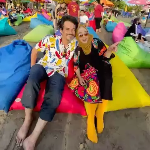 Rina Gunawan tulis pesan menyentuh soal cinta Instagram