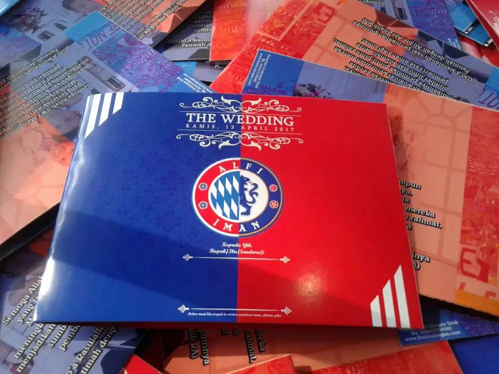 desain surat undangan tema sepak bola Berbagai sumber