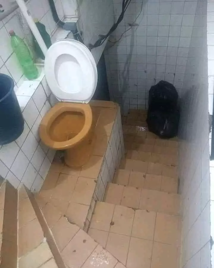 renovasi rumah nyeleneh bikin bingung © 2021 instagram.com