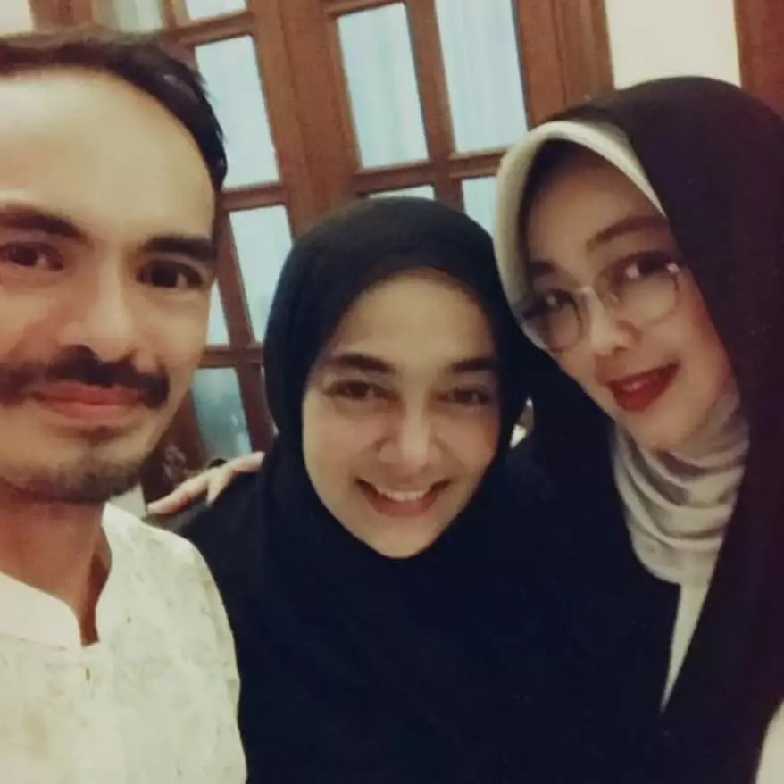Rina Gunawan dan keluarga Syach © Instagram Rina Gunawan dan keluarga Syach © Instagram