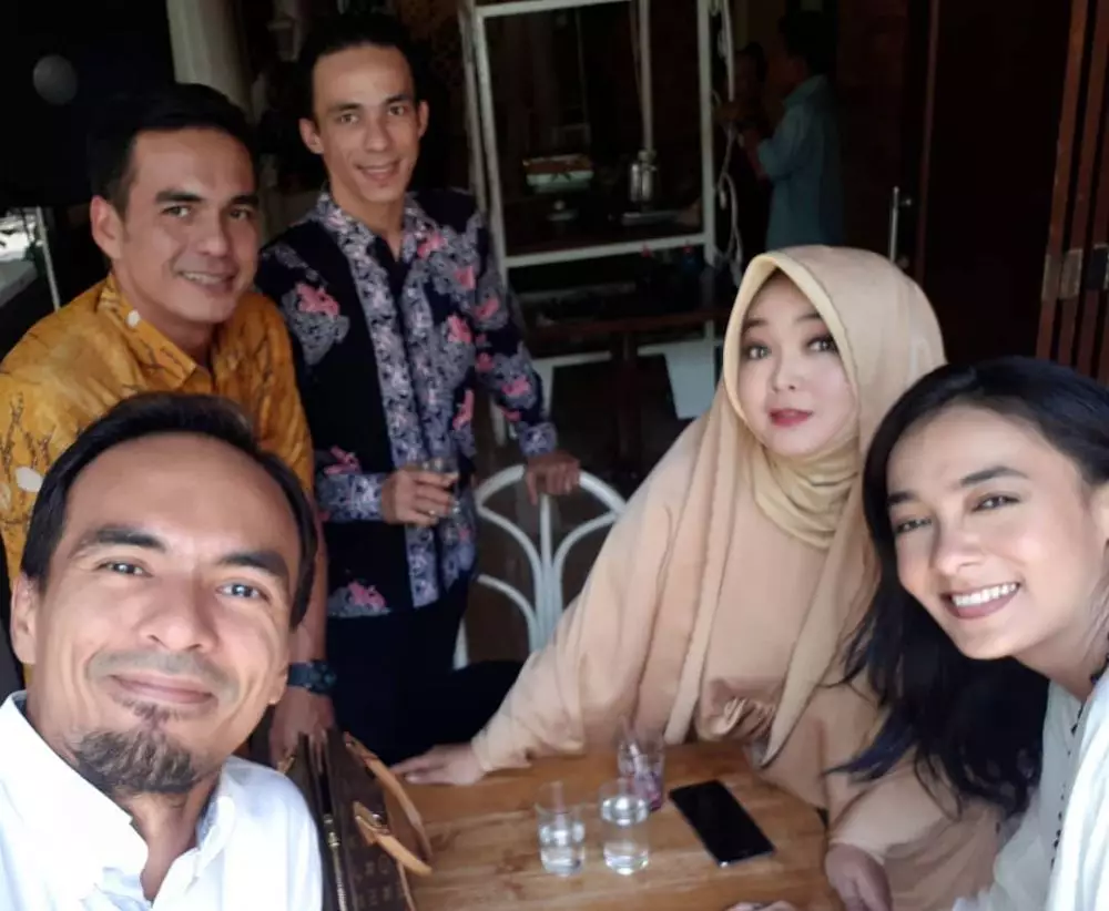 Rina Gunawan dan keluarga Syach © Instagram Rina Gunawan dan keluarga Syach © Instagram