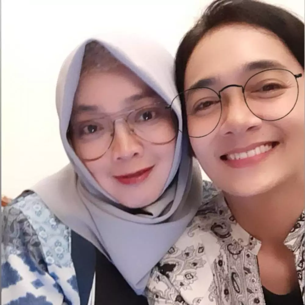 Rina Gunawan dan keluarga Syach © Instagram Rina Gunawan dan keluarga Syach © Instagram