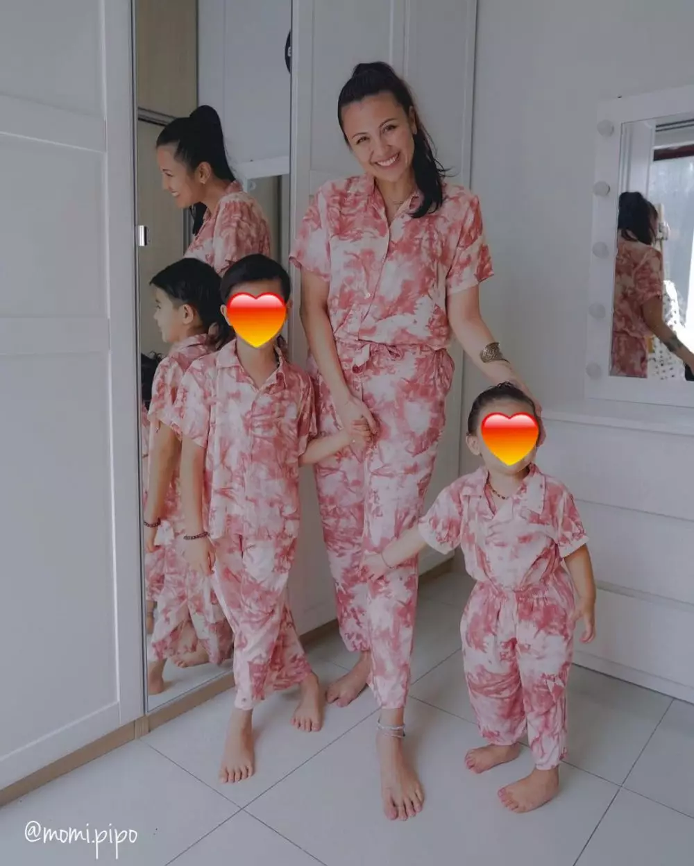 beda gaya ratu ftv momong anak © Instagram