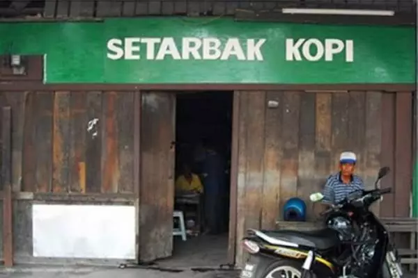 nama nyeleneh kedai kopi © berbagai sumber nama nyeleneh kedai kopi © berbagai sumber