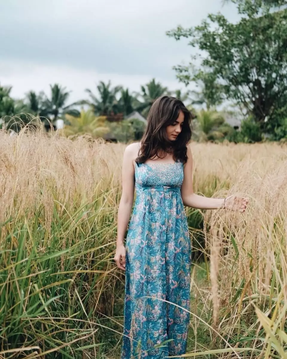 seleb cantik pemotretan di sawah © Instagram seleb cantik pemotretan di sawah © Instagram