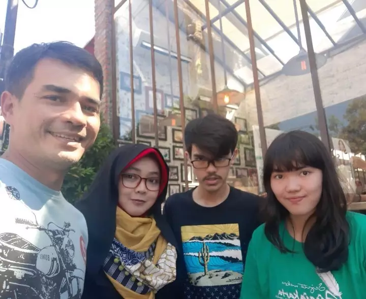 Rina Gunawan dan keluarga inti ©Instagram