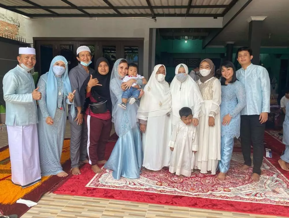 arisan keluarga Ayu Ting Ting © 2021 brilio.net Instagram arisan keluarga Ayu Ting Ting © 2021 brilio.net Instagram