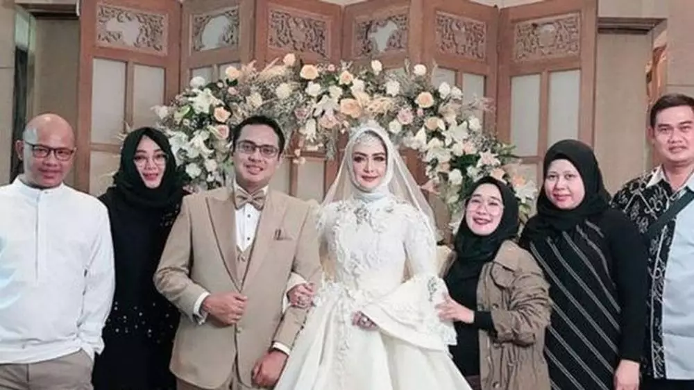 menikah dengan jasa WO rina © berbagai sumber