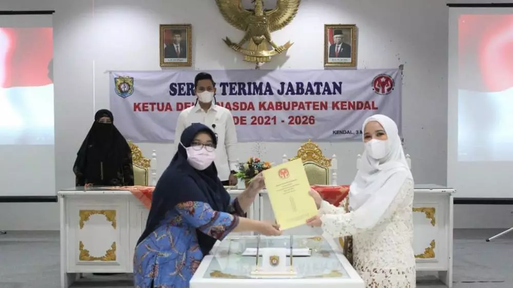 Chacha Frederica saat lakukan kunjungan kerja © 2021 brilio.net