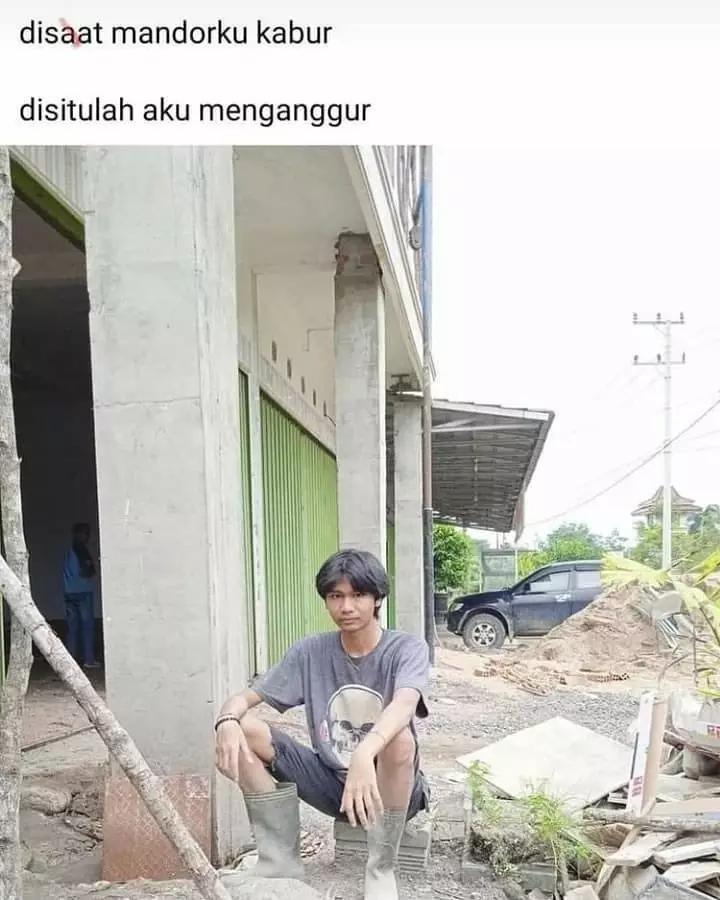 Status lucu tukang bangunan © berbagai sumber