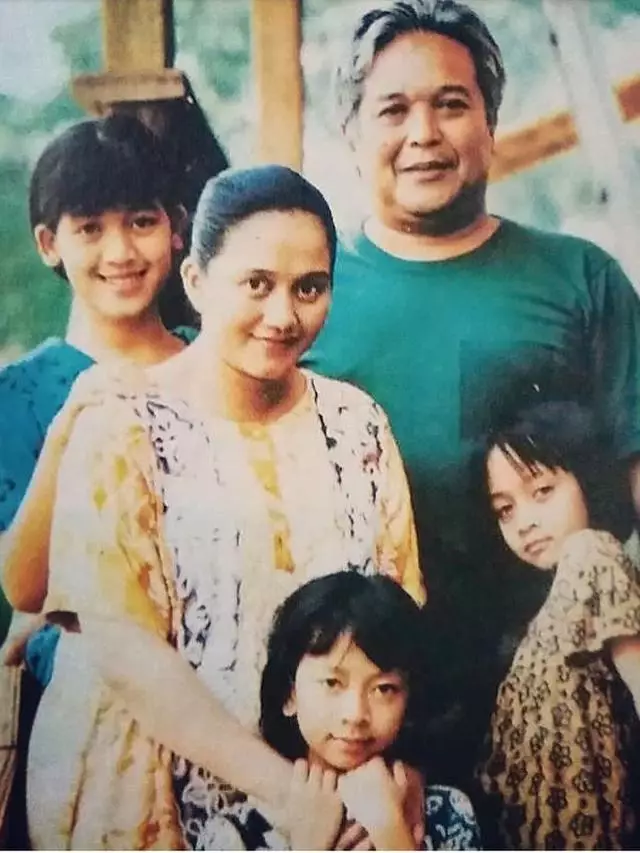 Keluarga di sinetron harmonis © Instagram