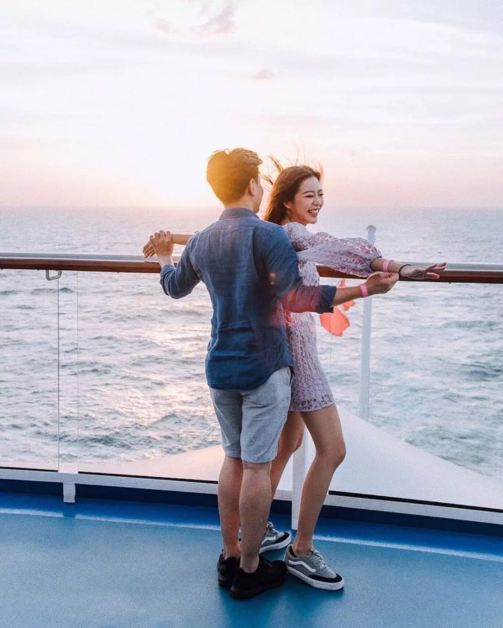 seleb saat tirukan adegan Titanic © 2021 brilio.net