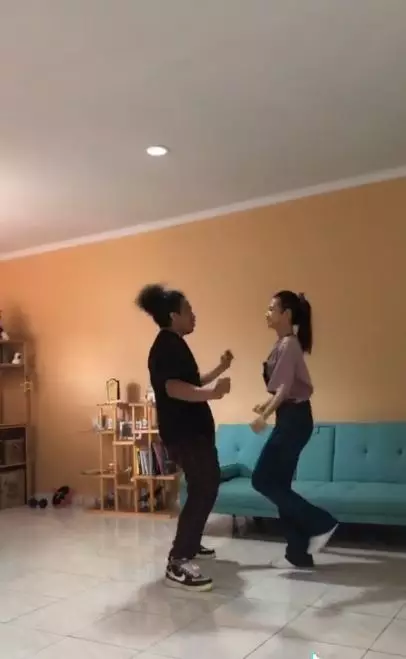 Arie dan Indah usai nikah © TikTok