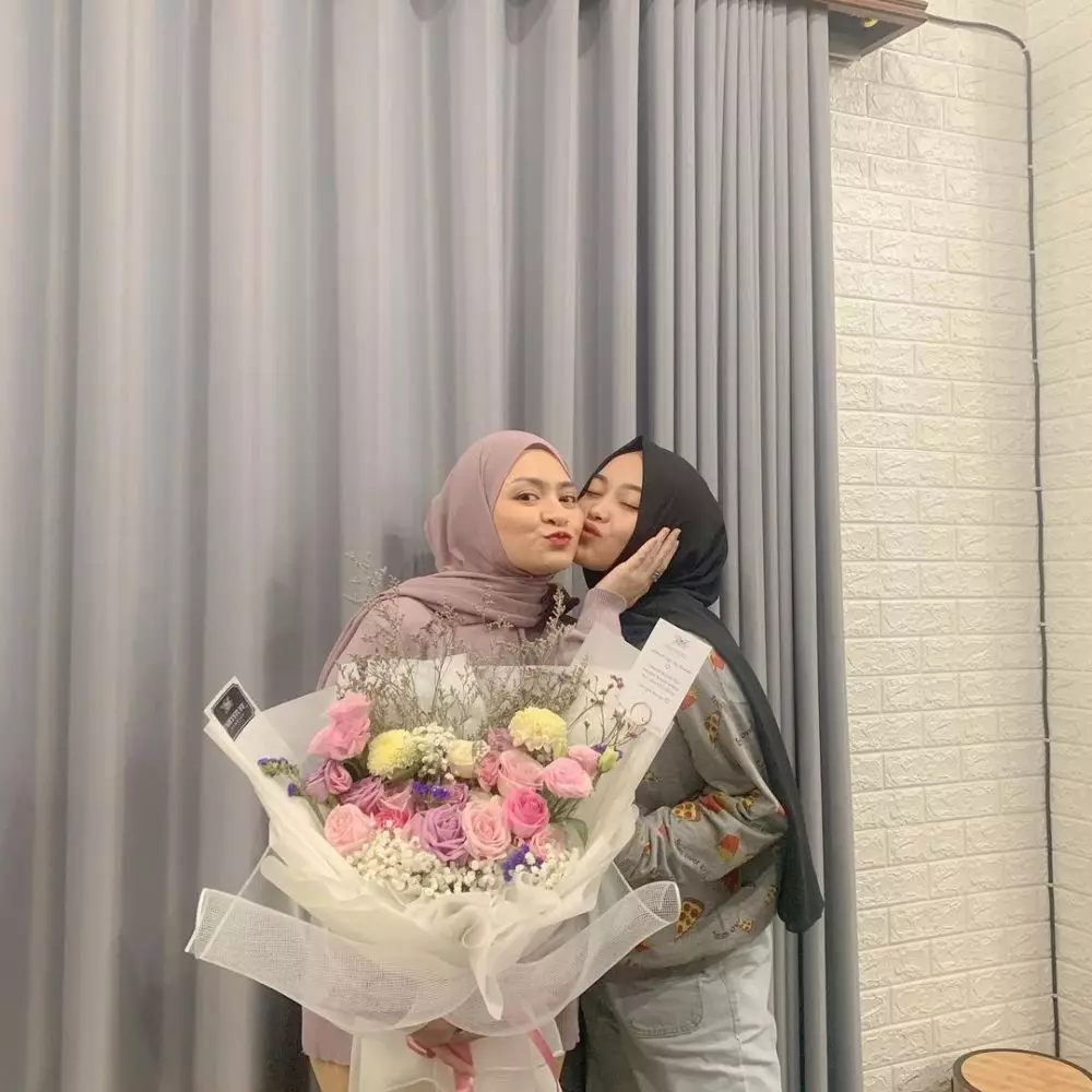 kekompakkan seleb dan putri sambung © Instagram kekompakkan seleb dan putri sambung © Instagram