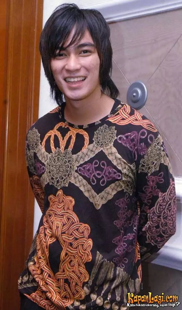 potret jadul seleb mirip Tao Ming Tse © 2021 brilio.net potret jadul seleb mirip Tao Ming Tse © 2021 brilio.net