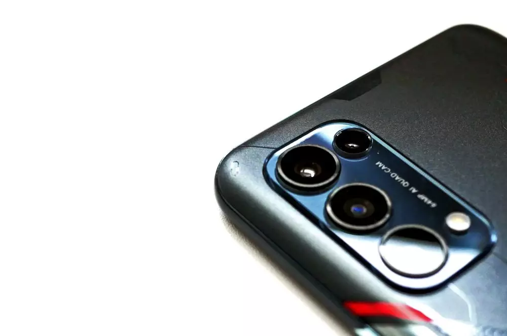 5 Hack nonton film di HP bak serasa di bioskop, tak perlu modal besar berbagai sumber