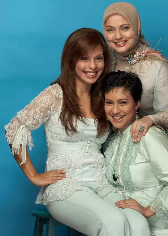 Seleb bersaudara hits pada era 90-an © Instagram