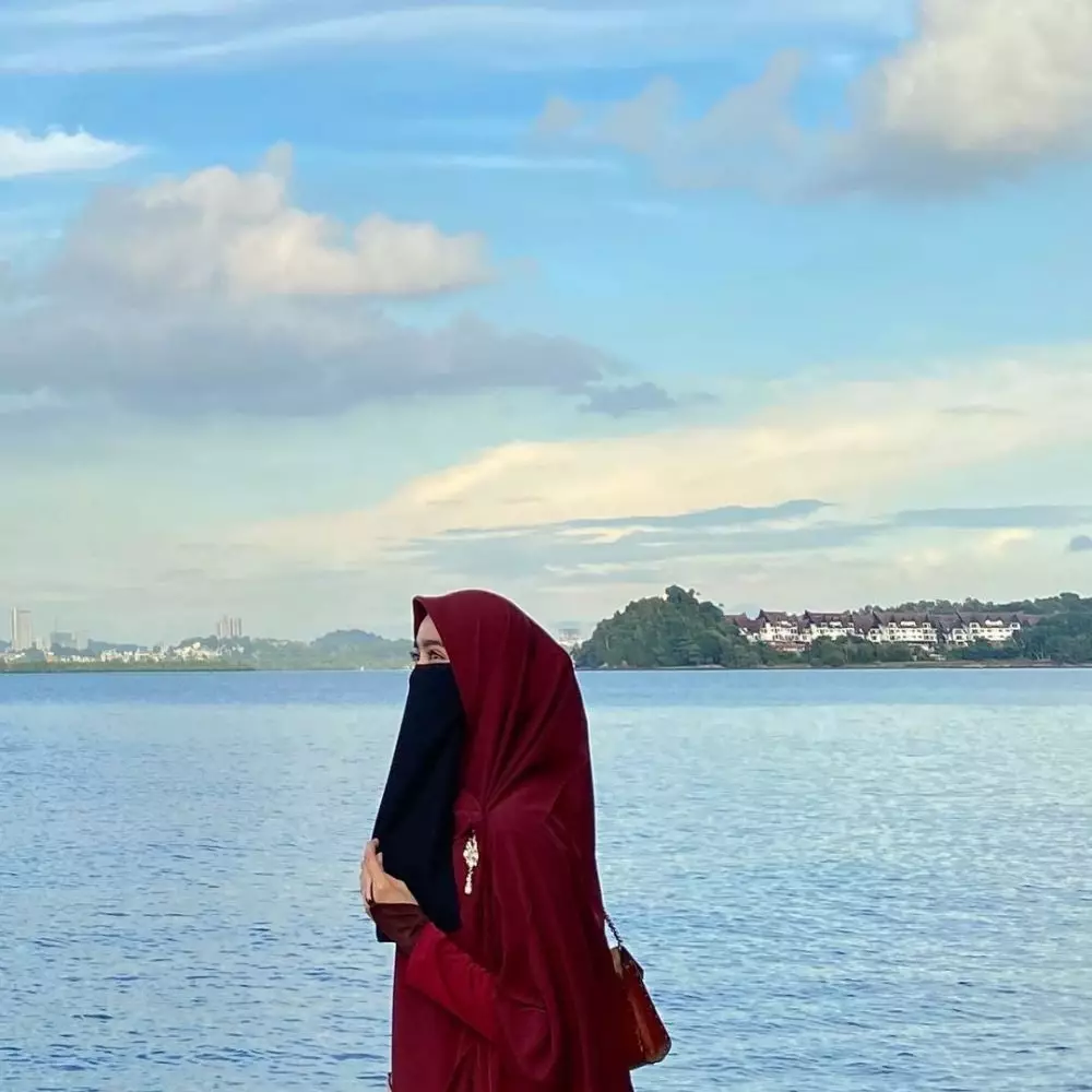 Potret terbaru Sherel Thalib © 2021 brilio.net Potret terbaru Sherel Thalib © 2021 brilio.net