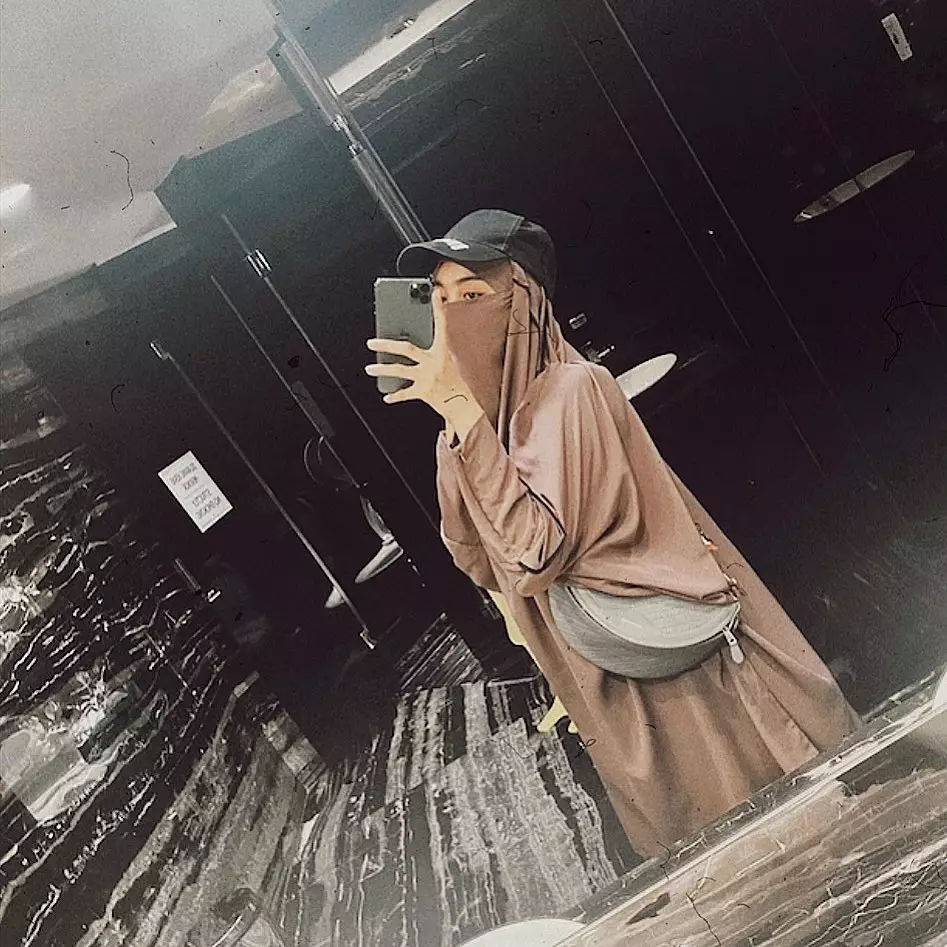 Potret terbaru Sherel Thalib © 2021 brilio.net Potret terbaru Sherel Thalib © 2021 brilio.net