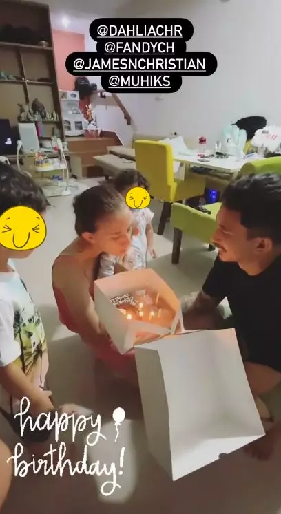 momen ultah Dahlia ke-24 © Instagram momen ultah Dahlia ke-24 © Instagram