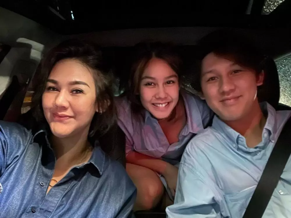 potret 3 seleb bersaudara © Instagram