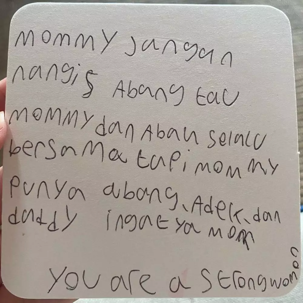 fairuz a rafiq dapat surat haru dari putranya © Instagram fairuz a rafiq dapat surat haru dari putranya © Instagram