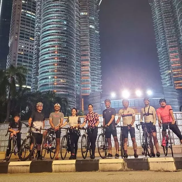 Engku Emran dan Noor Nabila © 2021 brilio.net Engku Emran dan Noor Nabila © 2021 brilio.net