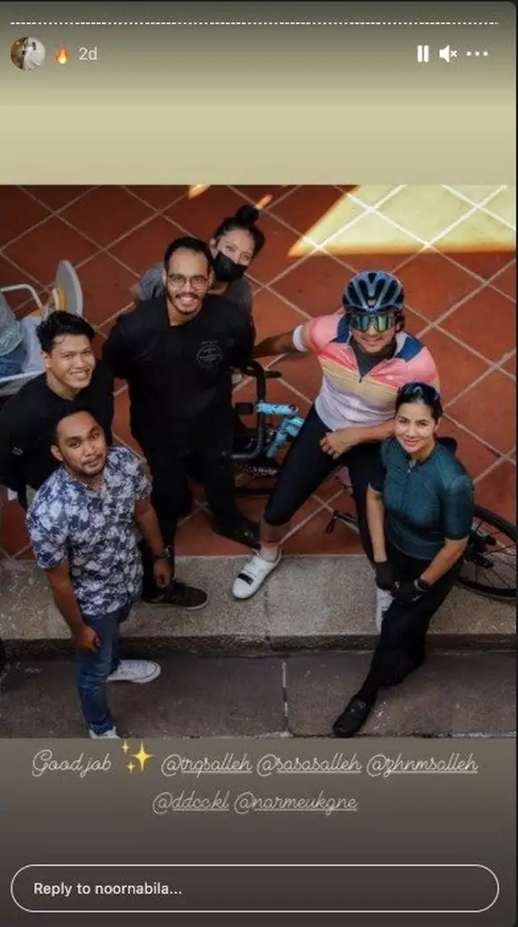 Engku Emran dan Noor Nabila © 2021 brilio.net Engku Emran dan Noor Nabila © 2021 brilio.net