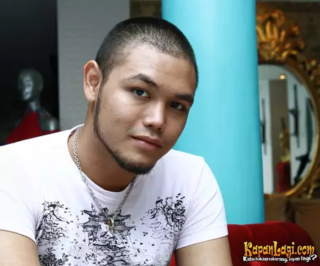Ivan Gunawan di awal karier © kapanlagi.com