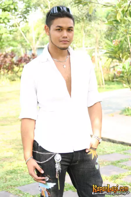 Ivan Gunawan di awal karier © kapanlagi.com