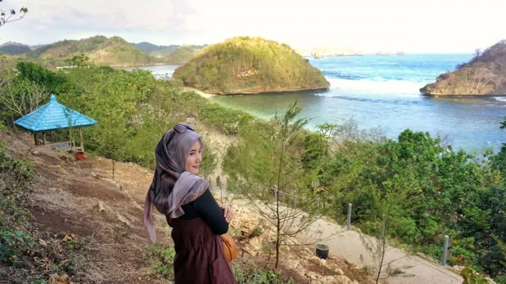 Selebgram dosen cantik © 2021 brilio.net Selebgram dosen cantik © 2021 brilio.net