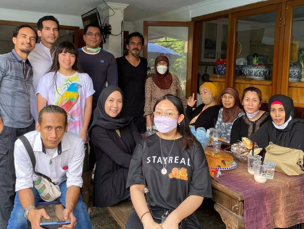 nyekar almarhumah Rina Gunawan © Instagram nyekar almarhumah Rina Gunawan © Instagram