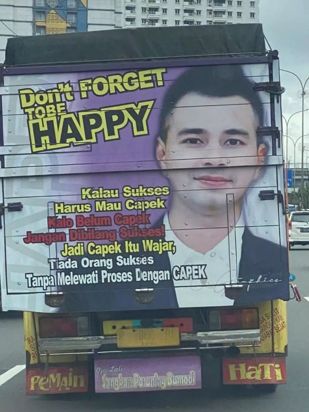 pemain FTV di bak truk © 2021 brilio.net