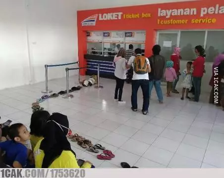 momen ngeselin waktu antre © 2021 1cak.com