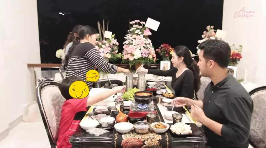 Potret rumah dinas Arumi Bachsin dan Emil Dardak © YouTube