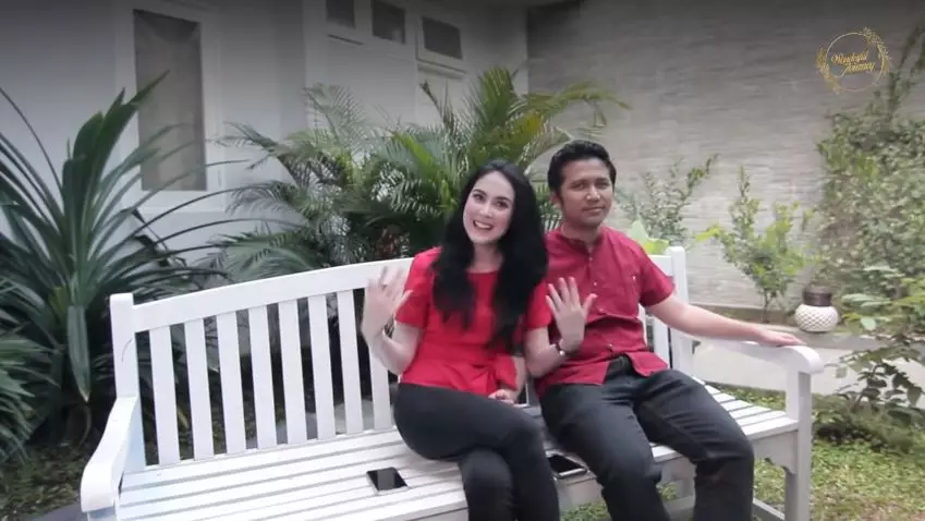 Potret rumah dinas Arumi Bachsin dan Emil Dardak © YouTube