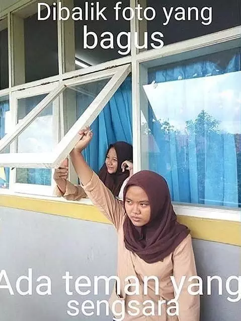 pose kocak fotoin teman © Berbagai Sumber