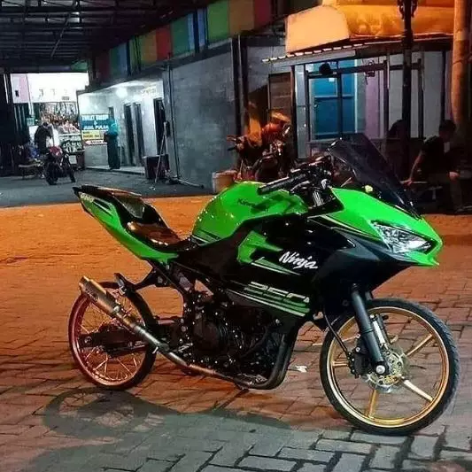 momen lucu pakai benda nggak sesuai fungsi © 2021 instagram.com