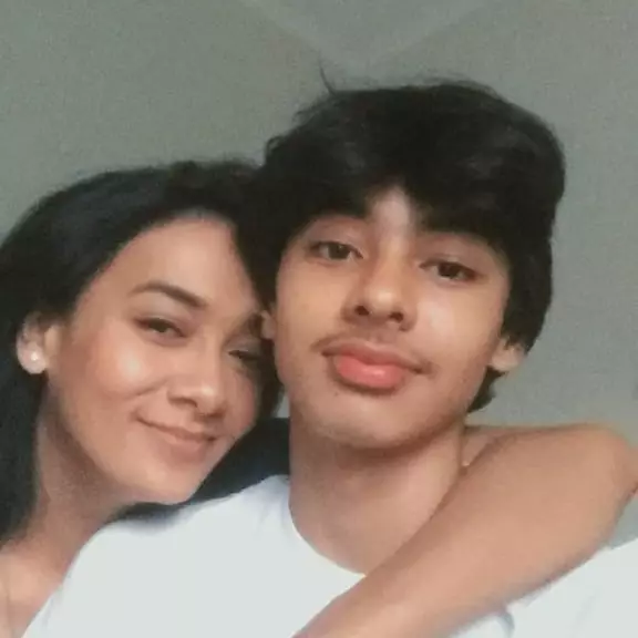 Ananda Lontoh dan anak sulungnya © Instagram